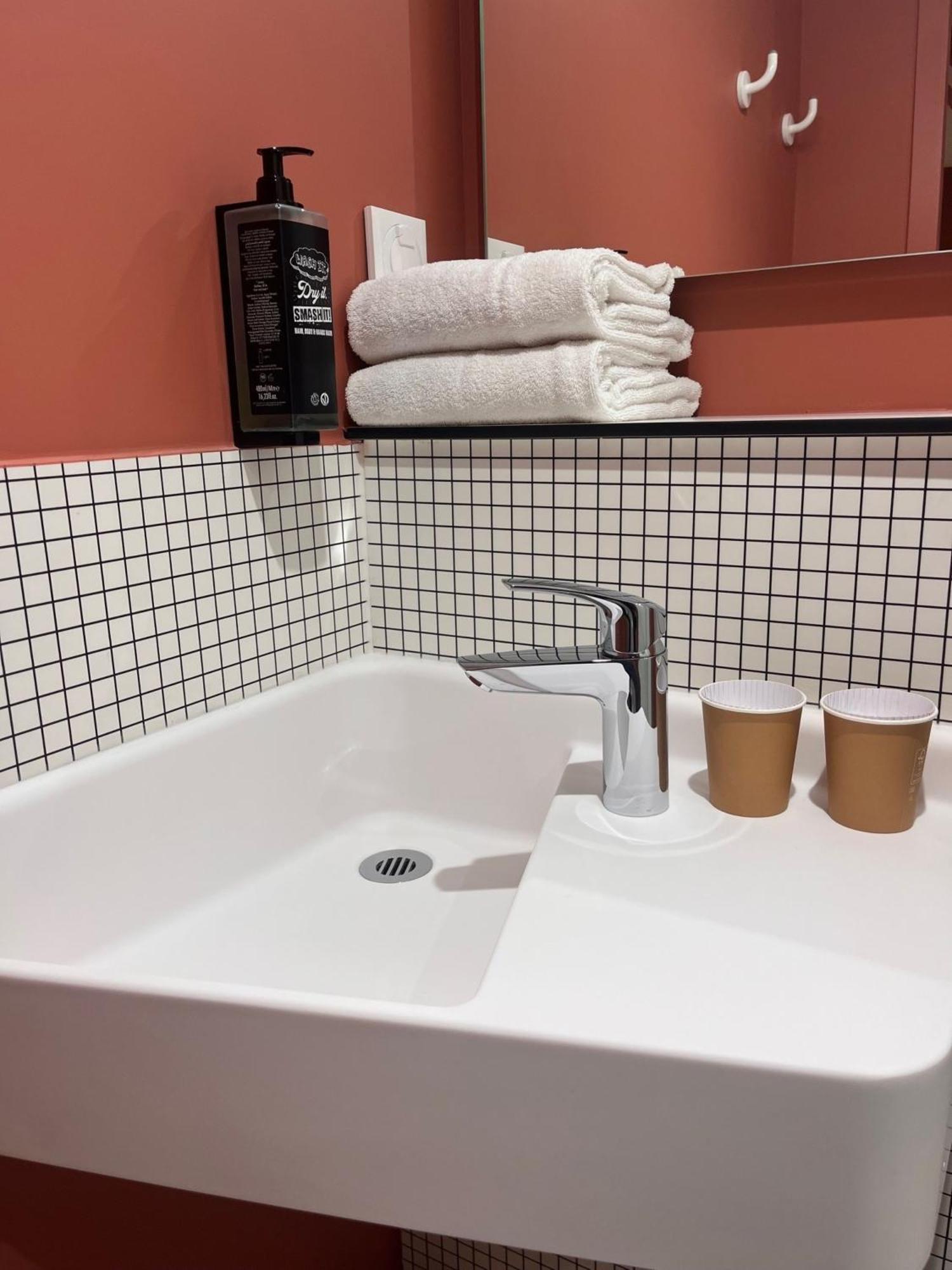 Ibis Budget Centre 2*